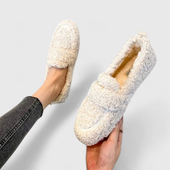 Leonie - Soft Teddy Loafer