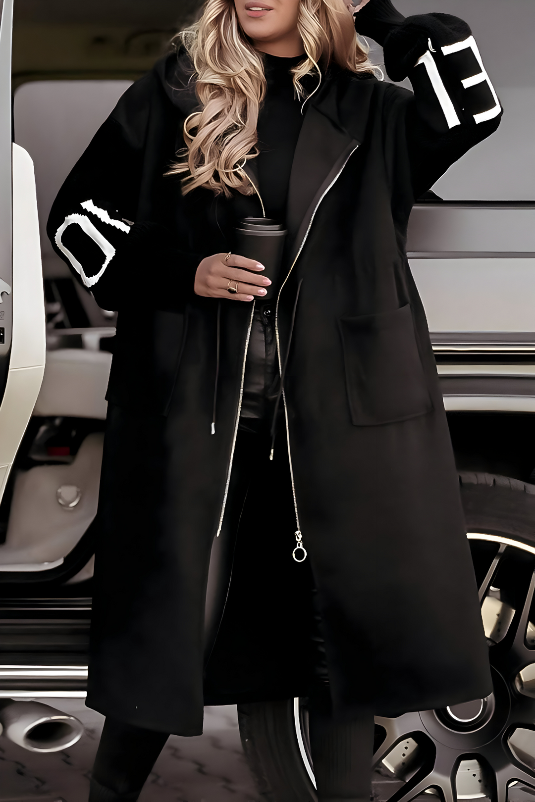 Kallie – Elegant Hooded Jacket