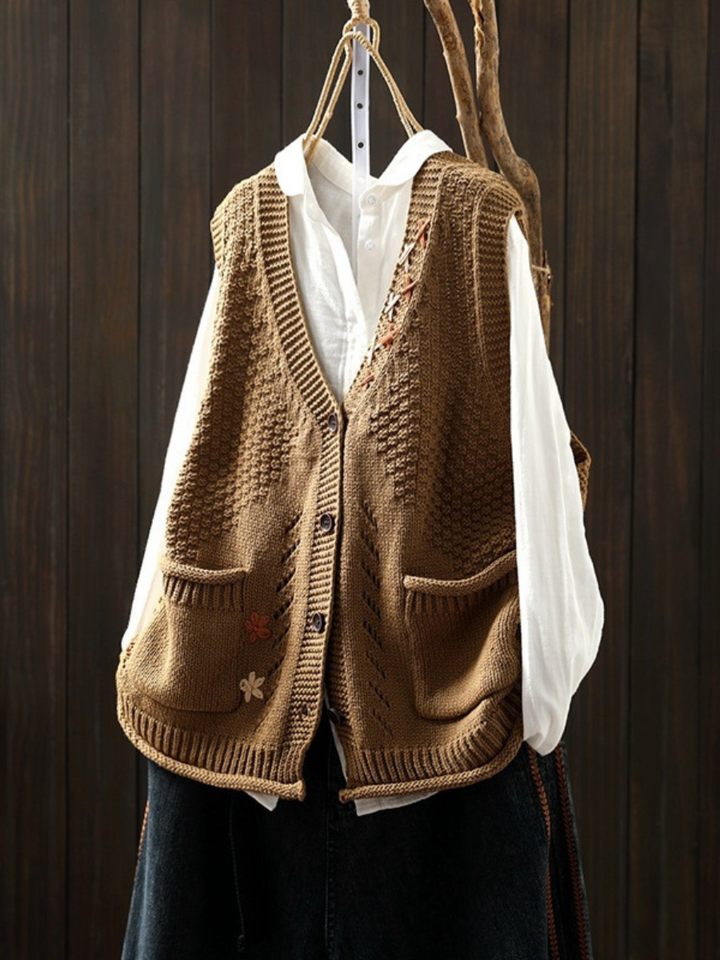 Sarah - Detailed Knitted Vest with Pockets