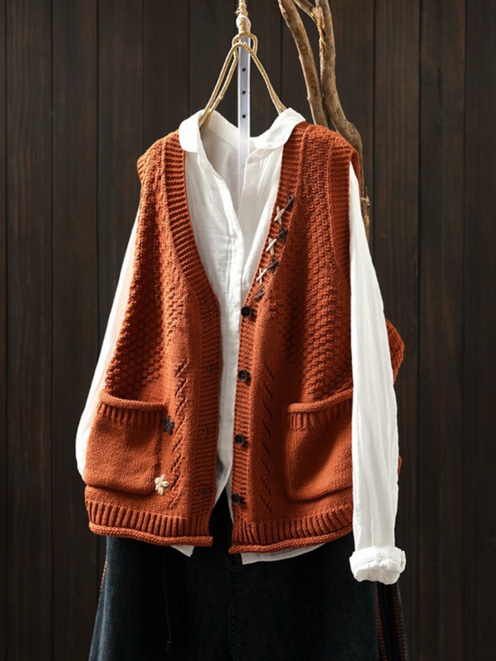 Sarah - Detailed Knitted Vest with Pockets