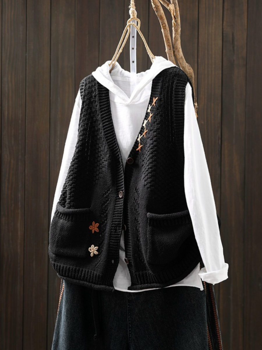 Sarah - Detailed Knitted Vest with Pockets