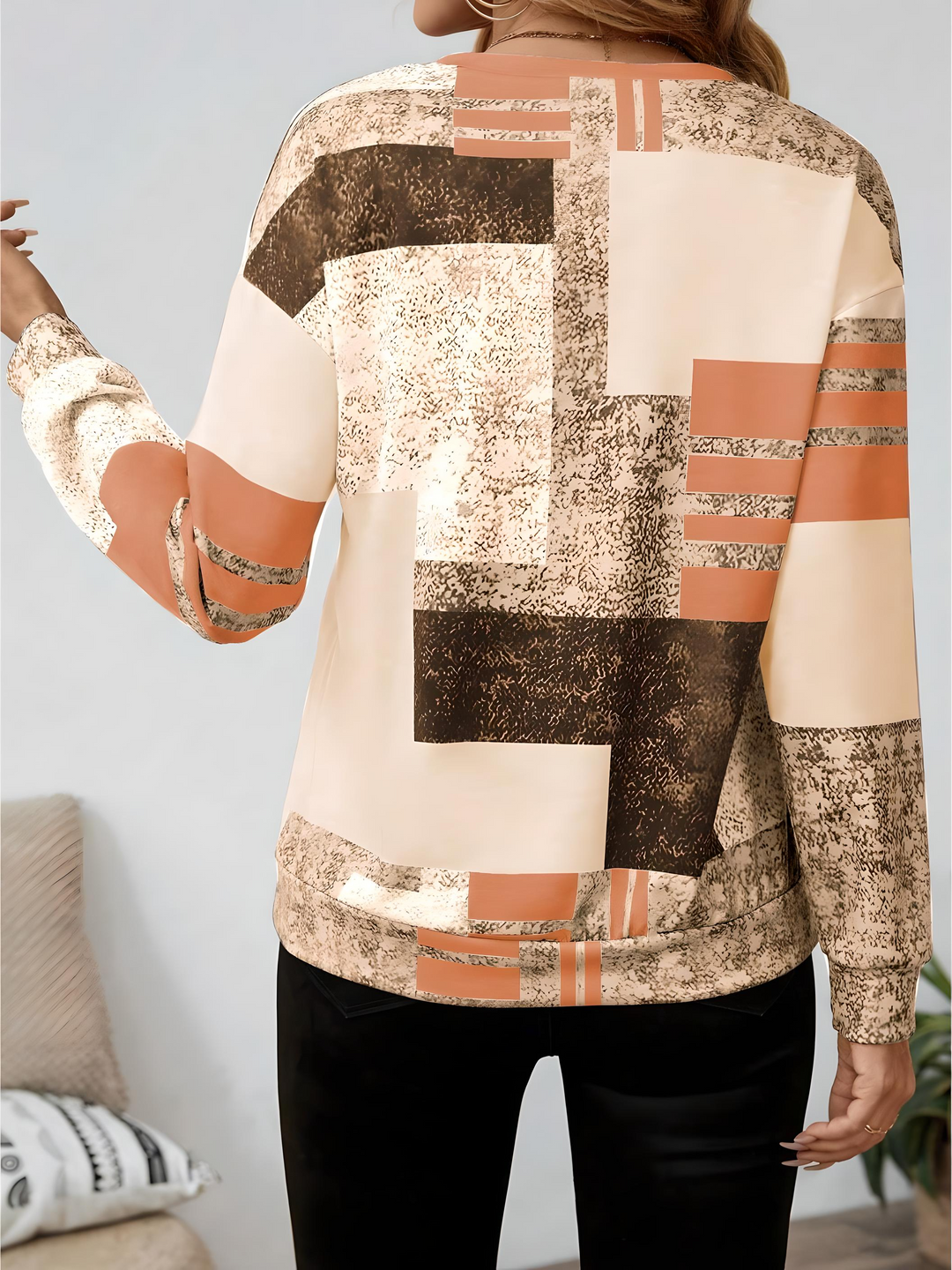 Hilda – Modern Classic Retro Sweatshirt