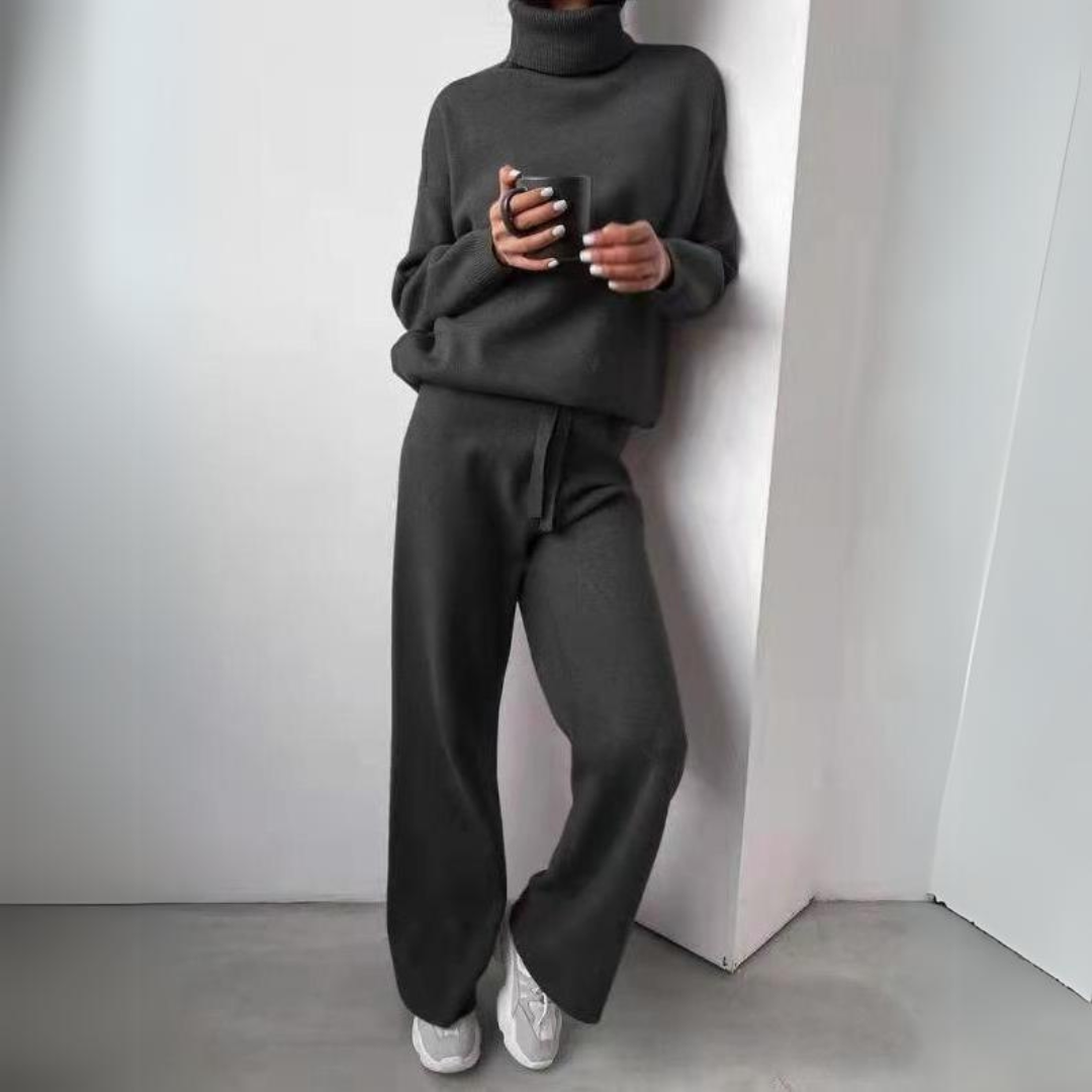 Naomi - Relaxed Fit Turtleneck Sweater Set