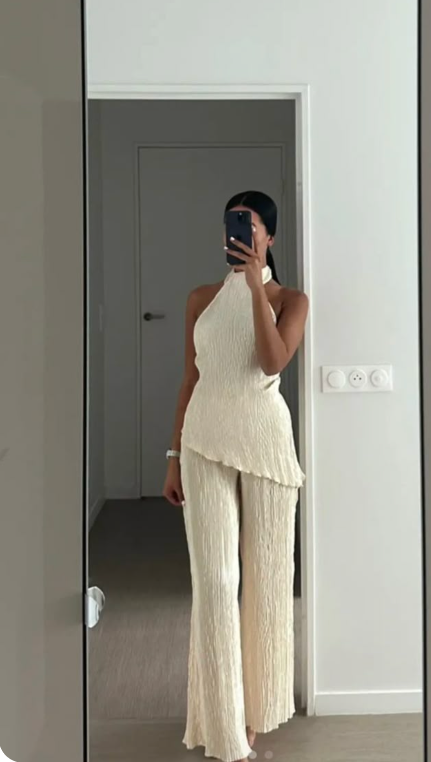 Milena - Elegant Pleated Set