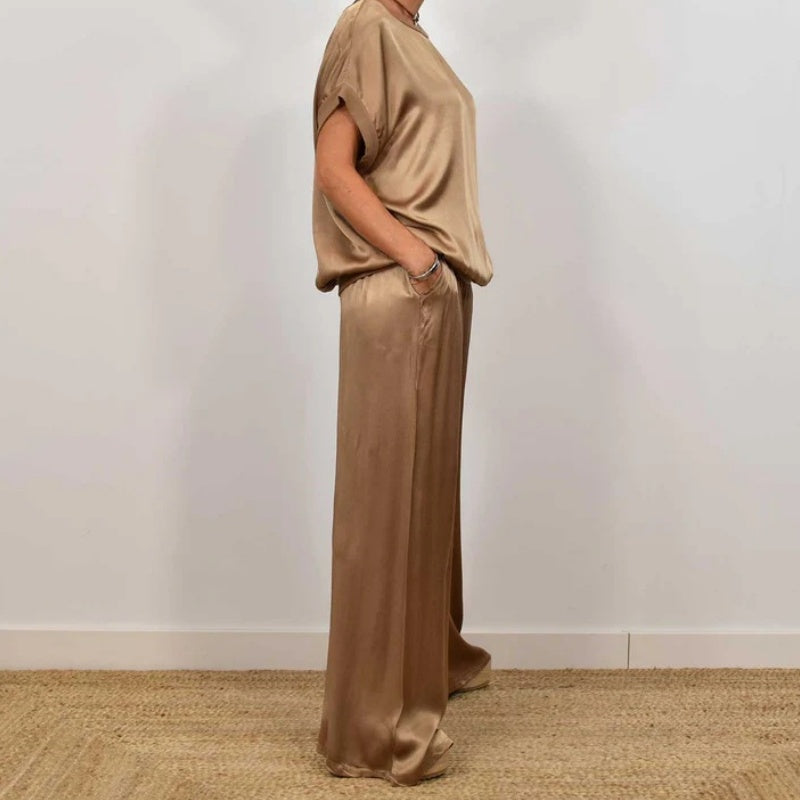 Iris - Stylish Two-Piece Set