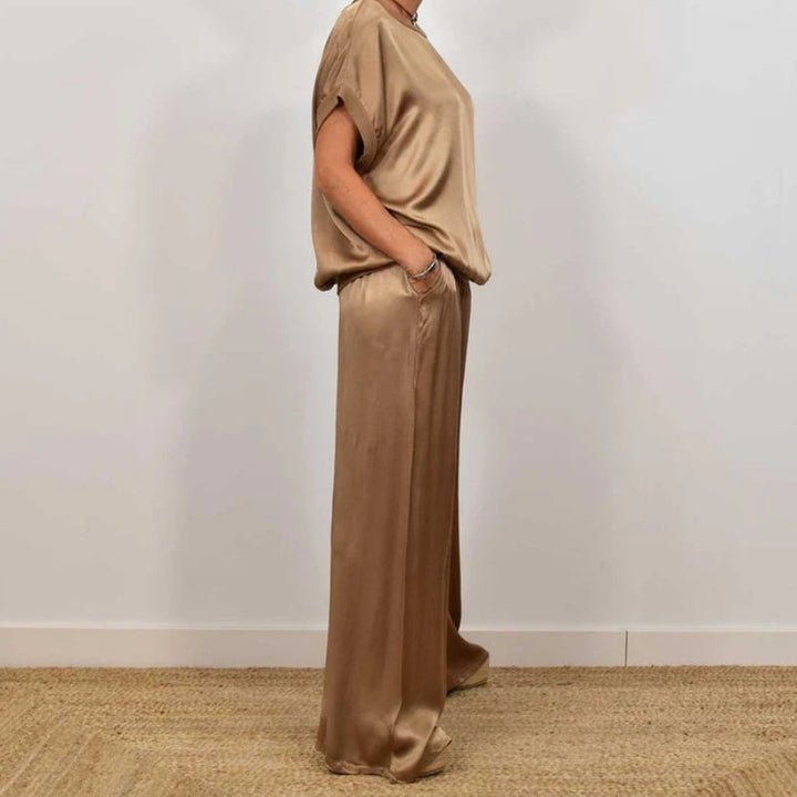Iris - Stylish Two-Piece Set