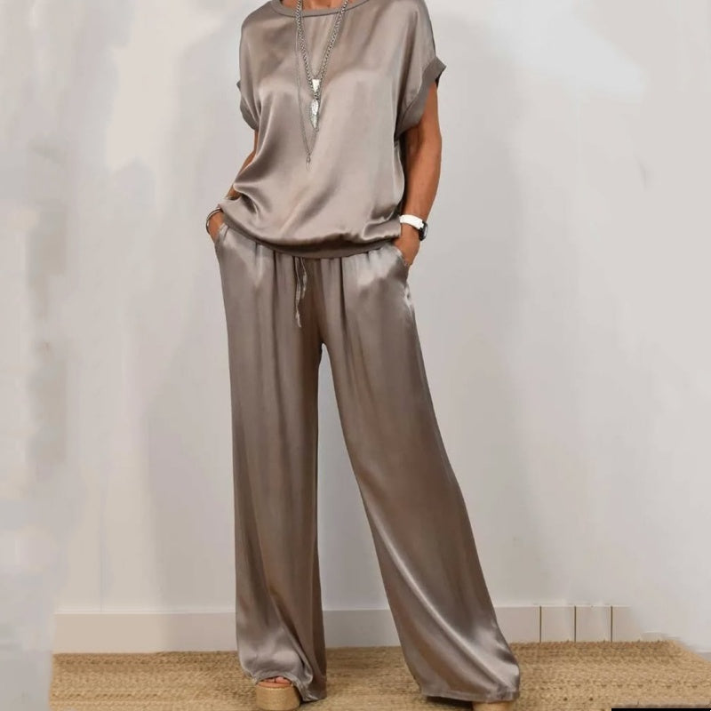 Iris - Stylish Two-Piece Set